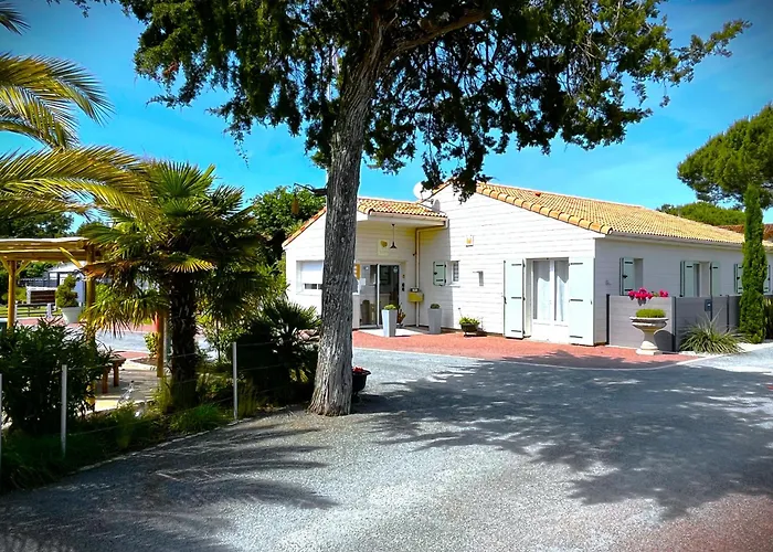 Camping La Chênaie